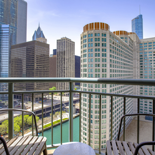 Apartments For Rent in Streeterville IL Cityfront Place