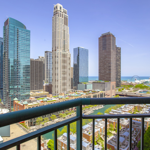 Apartments For Rent in Streeterville IL Cityfront Place